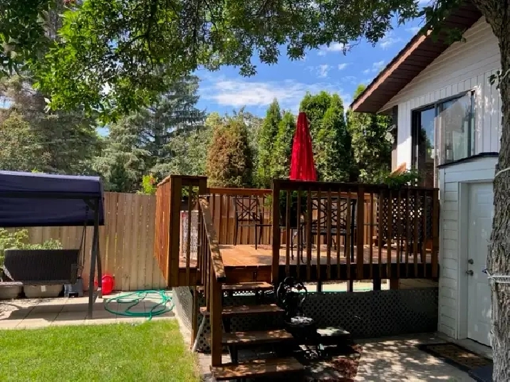 BEAUTIFUL 3 BEDROOM 2 BATH 2 YARDS WITH LARGE GARAGE BY RIVER