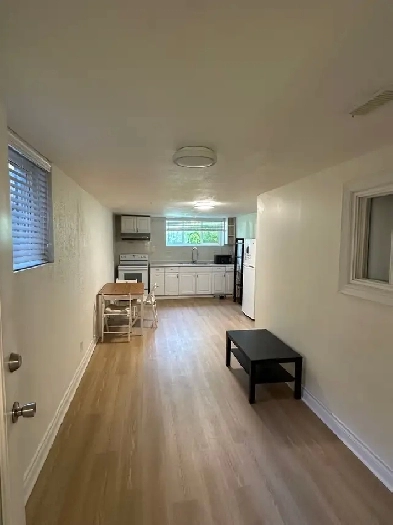 Markham Rd. & Ellesmere Basement Room for Rent (Female Only)