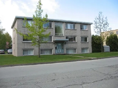 2560 RUE BONIN PRES DE L UNIVERSITÉ