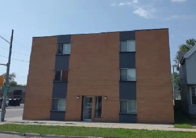 1 Bedroom Apt. Downtown. All incl. utils. $1,125
