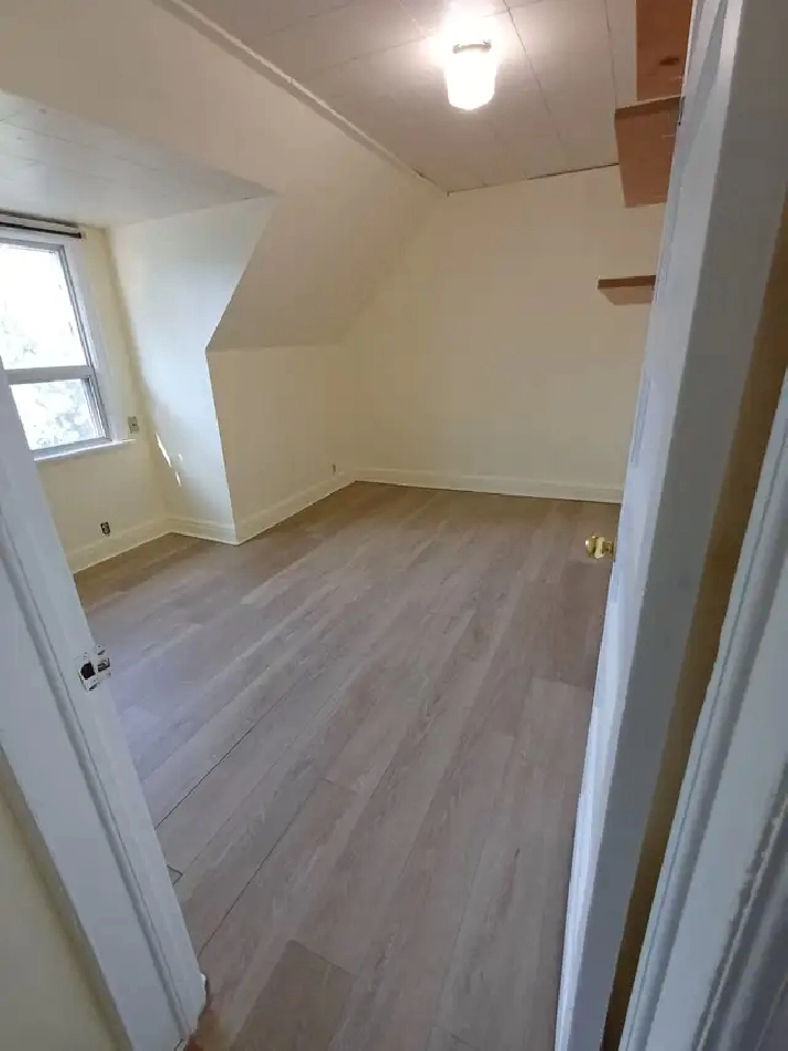 $1,450 utility For Rent: 1 bedroom, kitchen, washroom on 3rd Fl