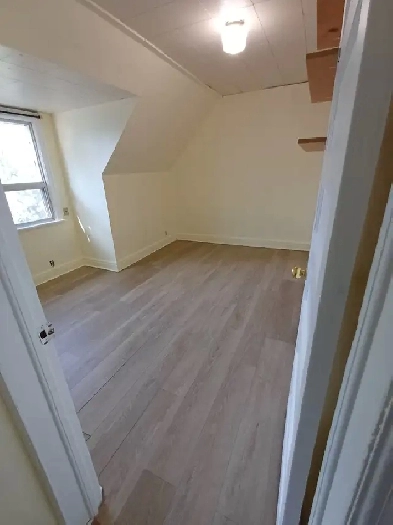 $1,450 utility For Rent: 1 bedroom, kitchen, washroom on 3rd Fl