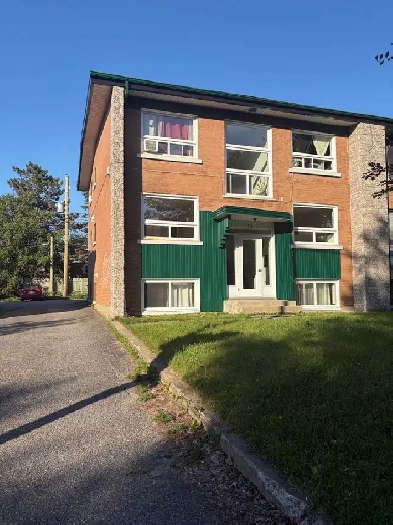 Superbe grand 5 1/2, Ste-Foy, 1er étage Libre