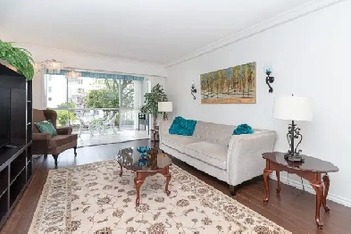 Beautiful 1 bed 1 bath garden level condo, Sidney By The Sea!