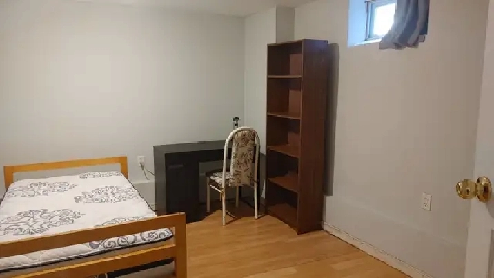 Furnished room for rent near Bloor/Islington Station