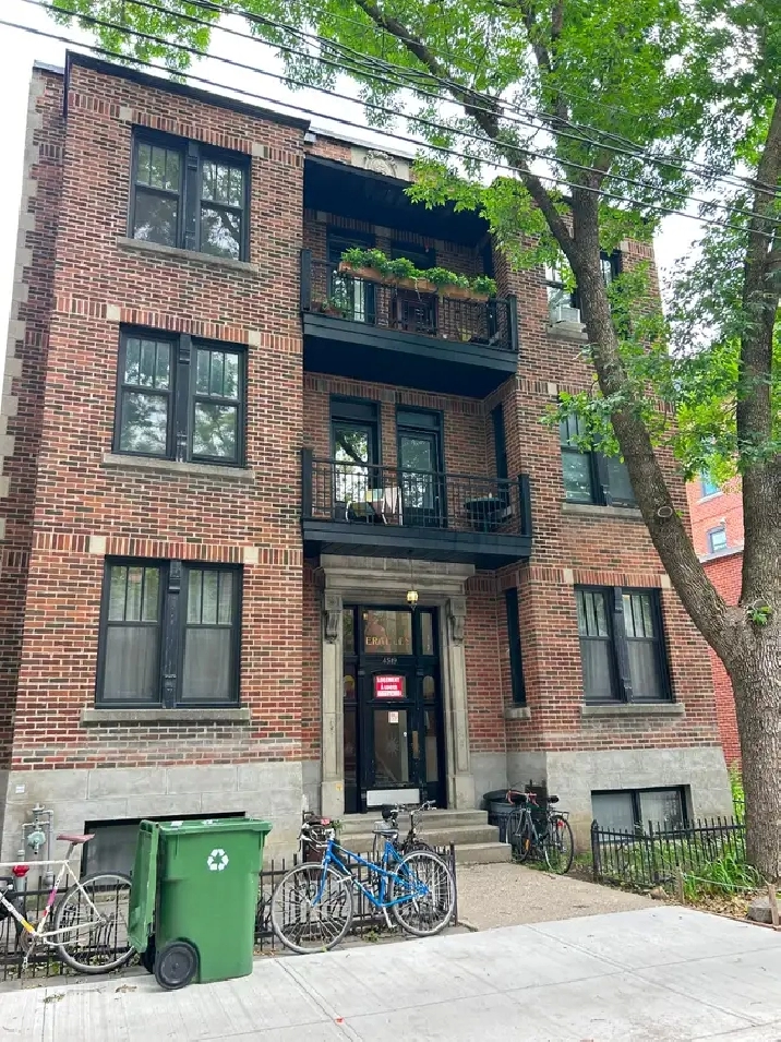 Chauffé grand 3 1/2 dans le Plateau Mont-Royal
