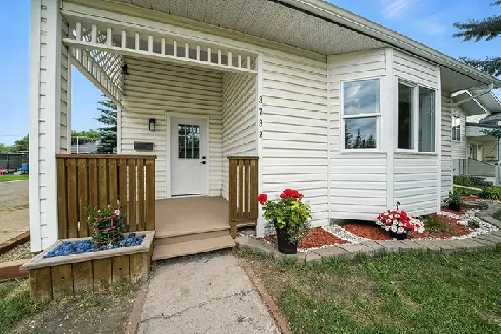 Newly Renovated Home in Eastview.