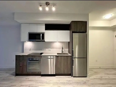 Private den with door for 950 located near Eaton centre