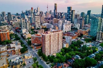 Wellesley Apartments - 1 Bedroom   Den available at 100 Wellesle