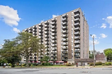 Somerset Place Apartments - Bachelor available at 1030 South Par