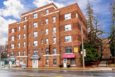 Chatsworth Apartments - 1 Bedroom available at 2928 Yonge Street