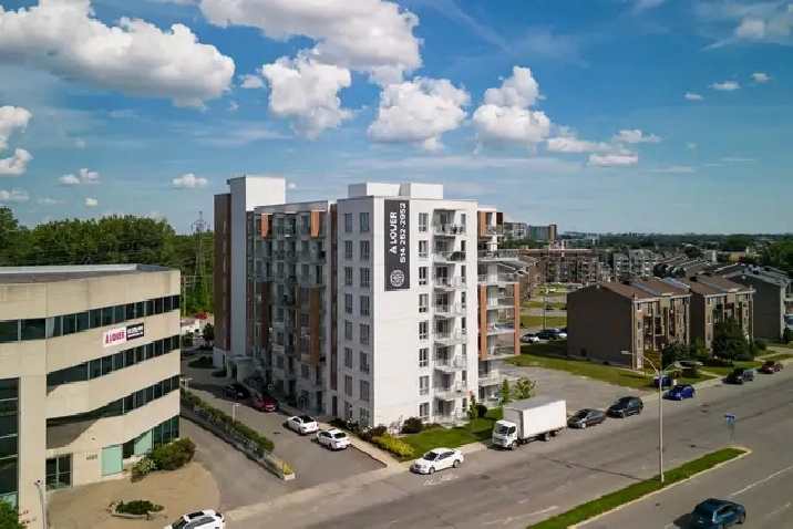 1 Bedroom available at 1555 Boul. Laval, Laval
