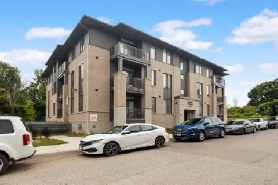 2 Bedroom   Den available at 525, 545 & 555 Recolte