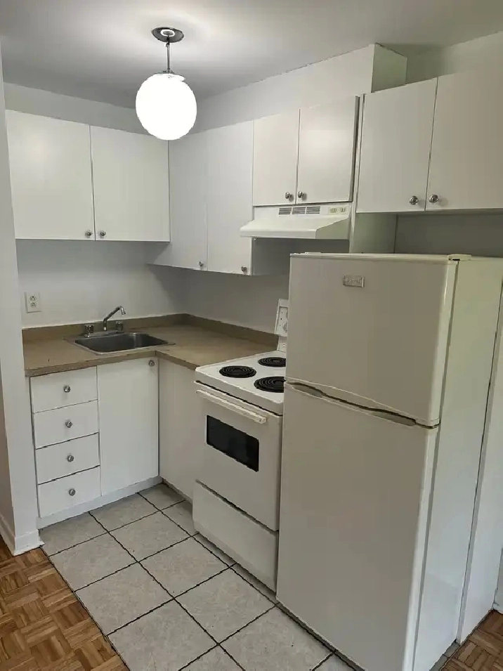 2 ½ à louer sur Beaubien (poêle et frigo compris)!