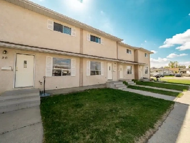 3 Bedroom townhouse for rent on Westside