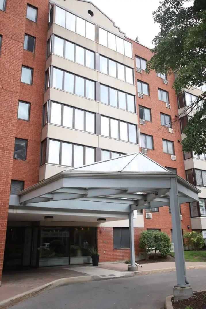 Beautiful 1 Bdm Condo, Manor Park, Pkg Incl, Sept/Oct