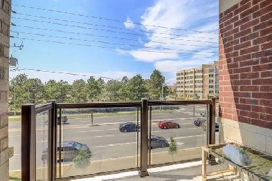 Markham One Bed Room Plus Den available for Rent::: From October
