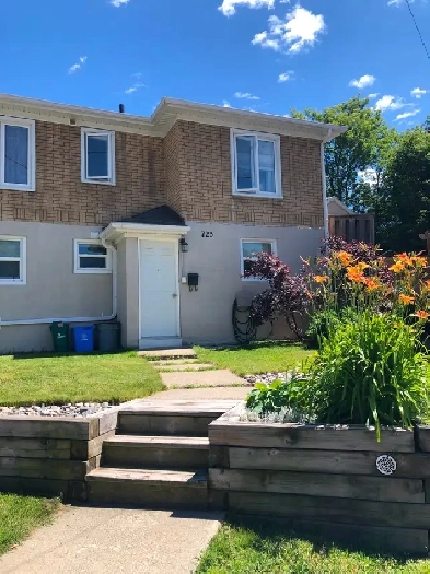 One bedroom, plus den, apartment in South-end.