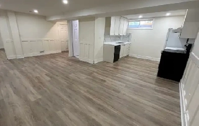 2B1B Basement Apartment with Separate Entrance – Newly Renovated