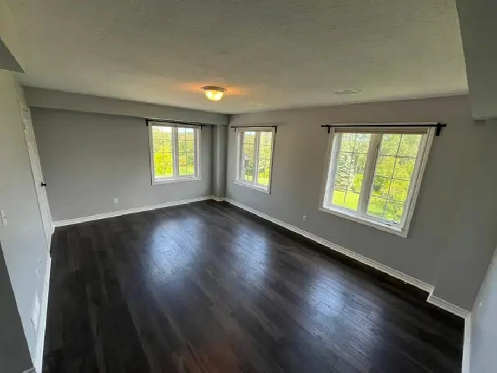 Bright 2-Bedroom Upper Corner Townhouse – North Guelph | $2,450