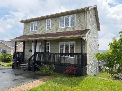 31 Lions Rd - Amazing 3 Bedroom, 2.5 Bathroom With Deck