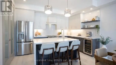 $799,990 · Row / Townhouse · 3 bed · 3 bath · Markham
