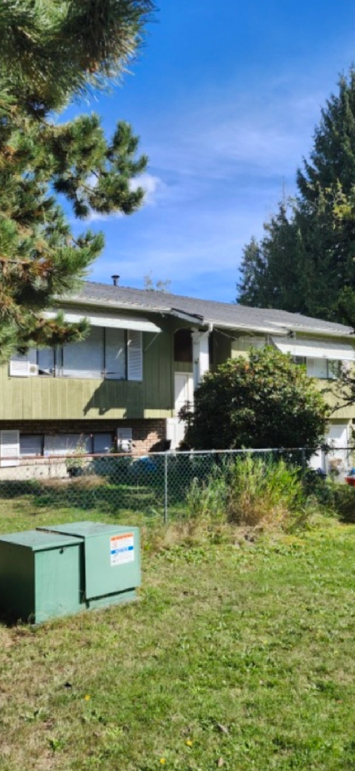 Whole House rental,3-4 bdrm,$3000.month 604 322-1934