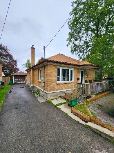 2 Bedroom 1 Bathroom Basement Apartment