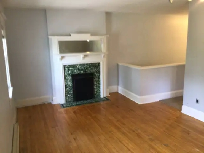 Spacious 2-BR Apartment with Parking in the Heart of Cabbagetown