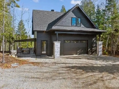Chalet garage-loft a vendre - Plage privee, Lac Lepage