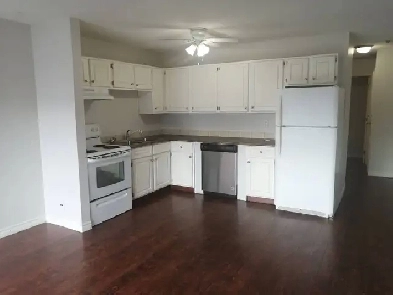 SPACIOUS – RENOVATED – PET FRIENDLY