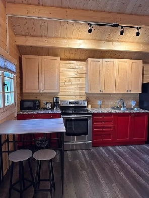 3 bed 1 bath cottage for mid term rent
