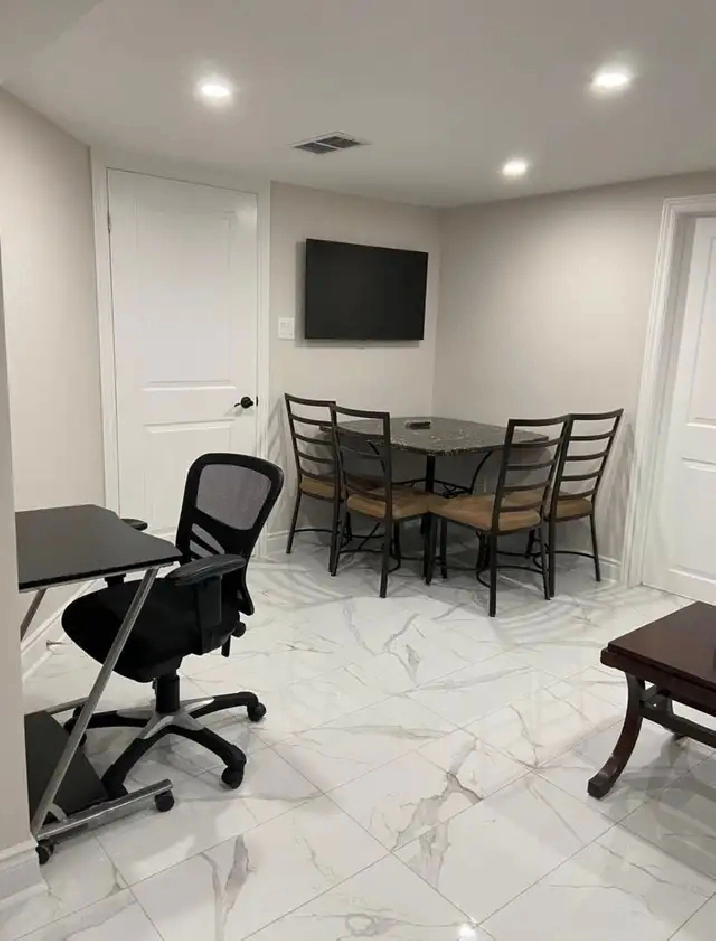 1 Bed 1 Bath Apartment