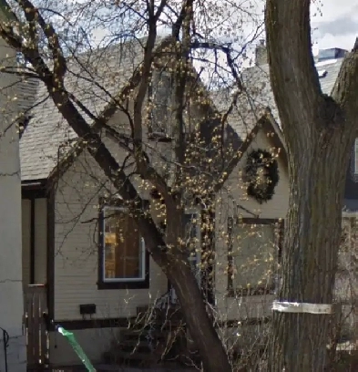 Fort Rouge house for sale 1-1/2 storey 940 sqft handyman special