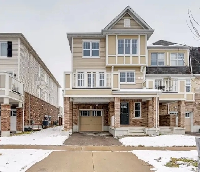 3 Bedroom Townhouse in Huron Area- Kitchener for Rent