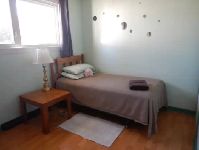 Room  For  Rent