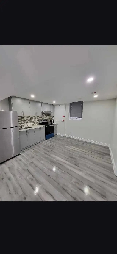 2 PARKING/2 BEDROOMS LEGAL BASEMENT FOR RENT 1ST OF OCTOBER