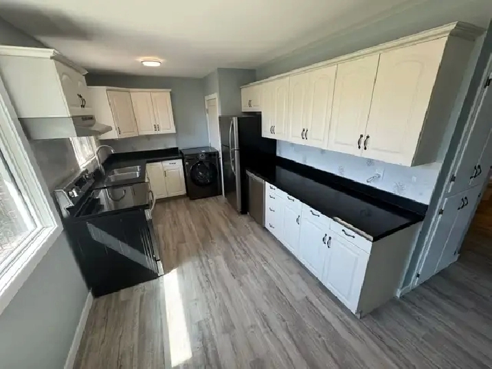 3 bedroom suite (AVAILABLE IMMEDIATELY)