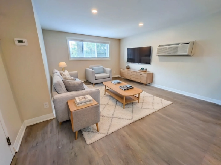 3865 Front St, Niagara Falls - Waterfront 2 Bedroom Apartment