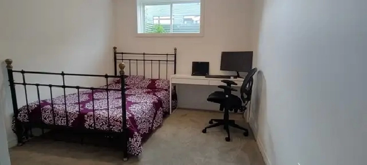 Quite Room for rent. Ideal for Student or professional. Orleans