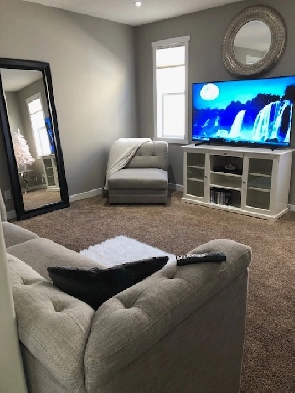 BEAUTIFUL EXECUTIVE FURNISHED HOME FOR RENT AIRDRIE