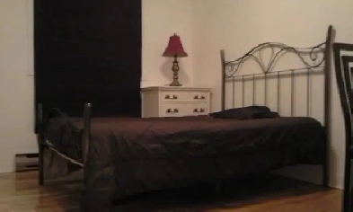 Belle chambre meublé dans un 5.1/ au cœur du plateau Mont Royal