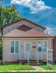 5 bedrooms for rent in a home near McMaster University