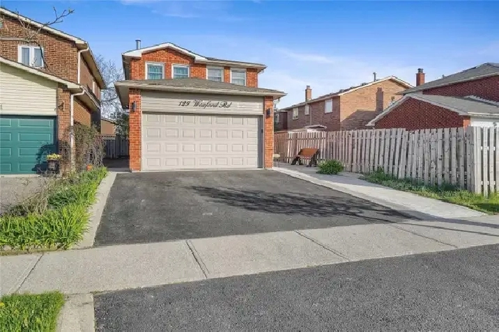 Detached House for Rent in Brampton