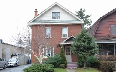 WESTON AND 401 ENTIRE HOUSE FOR RENT $3,300.00   UTILITIES