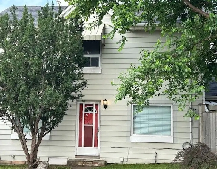2 Bedroom   Den Home in Hamilton’s Urban Core
