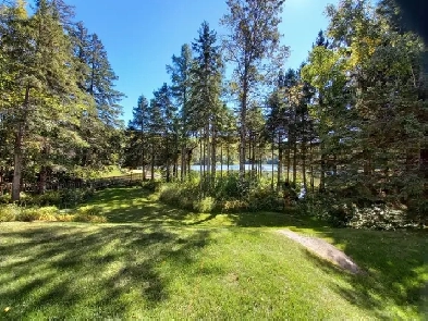CONDO HAUT DE GAMME – AU PIED DU MONT HABITANT / BORD DU LAC