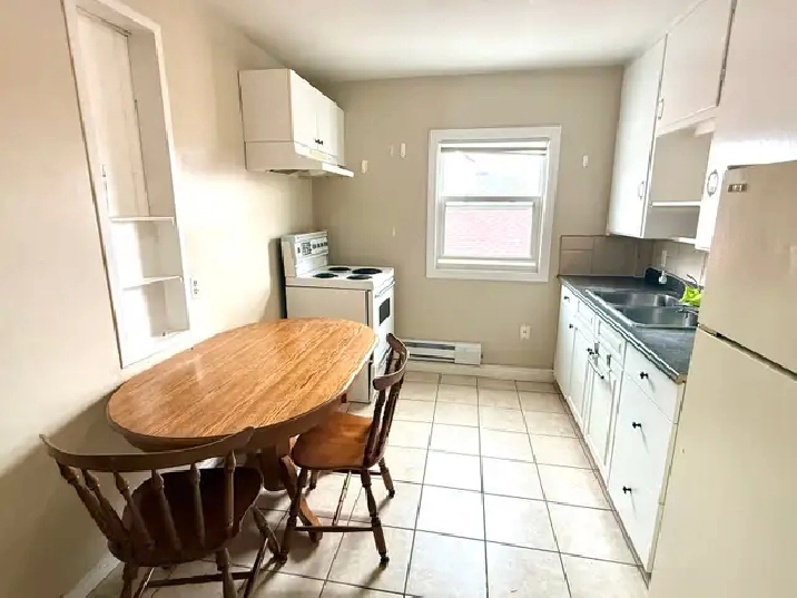 1 Bedroom apartment Available October 1st