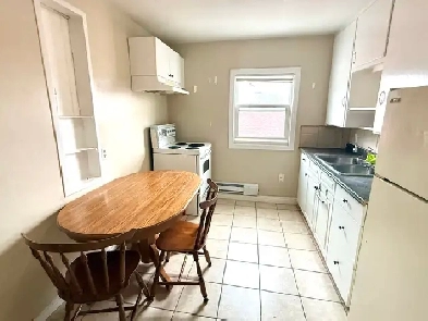 1 Bedroom apartment Available October 1st