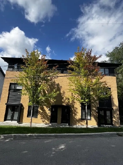À LOUER – 4½ GARAGE, STATIONNEMENT, GRANDE TERRASSE & CABANON